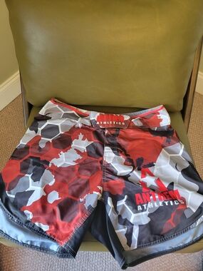 ANTHEM ATHLETICS Men's Red Camo Performance Shorts